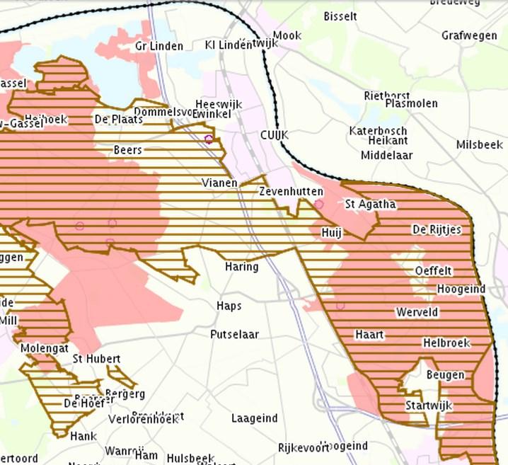 3.8 Overige aspecten Water In de Verordening ruimte 2014 zijn de volgende aanduidingen opgenomen die ook al zijn opgenomen in het huidige bestemmingsplan: - regionale waterberging; - rivierbed; -