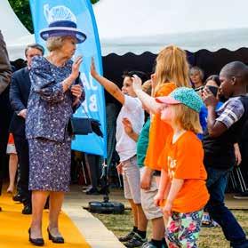 1. WIE IS JANTJE BETON? 1.1. Algemeen Jantje Beton is in 2018 50 jaar geworden. Dat heeft hij gevierd samen met 850 kinderen in Tilburg én Prinses Beatrix kwam langs om te feliciteren!
