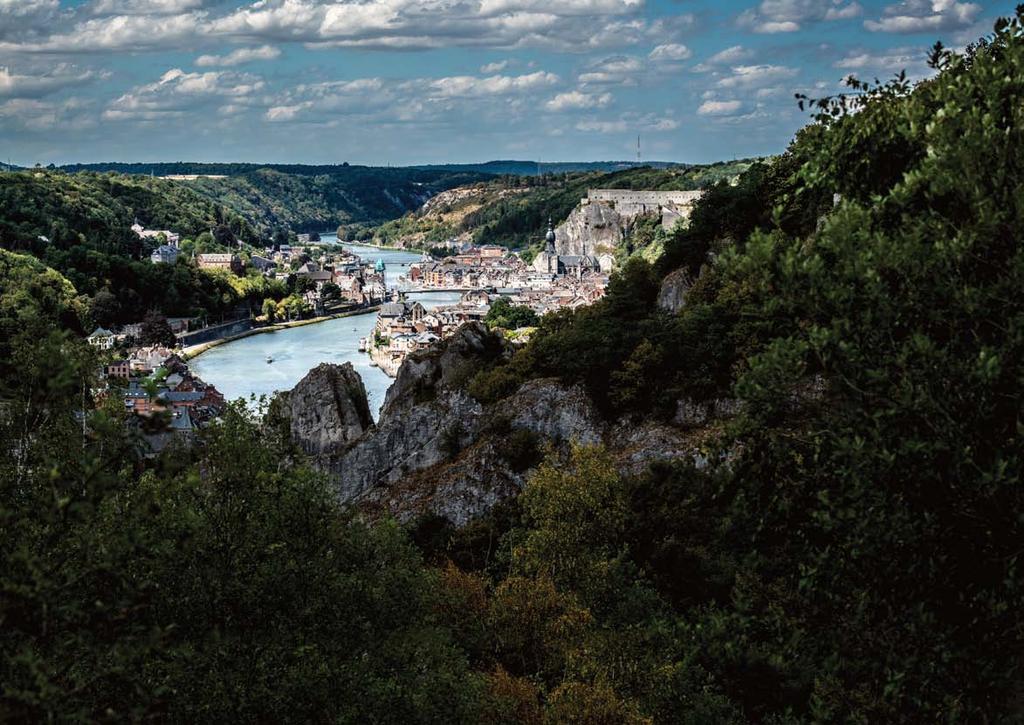 Eclatez-vous dans un cadre naturel et préservé, classé Natura 2000, au coeur des vallées de la Meuse et de la Lesse.