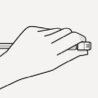 Raak de nu blootliggende lueropening op de injectieflaconadapter niet aan.