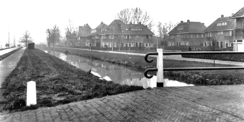 Woningen langs de zuidkant van de Utrechtseweg tussen de Veldzichtstraat en de A27, gebouwd begin jaren dertig van de vorige eeuw op 150 tot 400 meter van de Werken van Griftenstein.