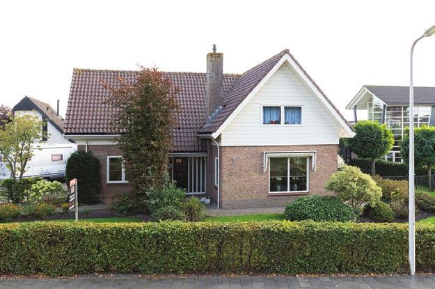 Kenmerken & bijzonderheden Type woning Vrijstaande woning Bouwjaar 1978 Ligging Aan de rand van Groot-Ammers Aantal slaapkamers 4 (waarvan 1 op de begane grond) Perceelgrootte 677m 2 Woonoppervlakte