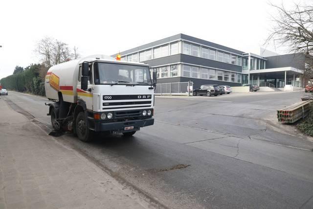 Netheid Knelpunt Straten in omgeving soms vuil door transport.