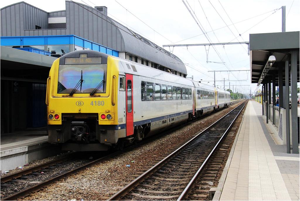 Ervaringen met het vervoersplan 12/2017-2020 in uw regio Verdubbeling van de frequentie op zaterdag tussen Mol en Hasselt 8 stations verkrijgen een