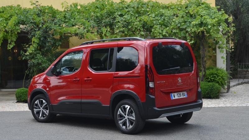 Eigen weg Tweede helft jaren negentig verschenen diverse, moderne bestelwagens zoals de Citroën Berlingo, Renault Kangoo en Peugeot Partner.