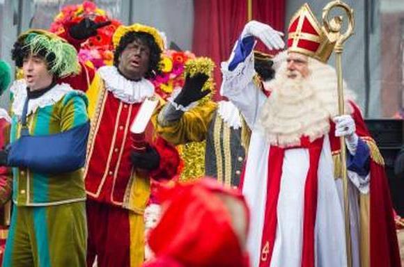 Elke groep heeft op het plein een vaste plek en ouders zijn van harte welkom om erbij te zijn We verwelkomen Sinterklaas en zijn pieten op het speelplein.