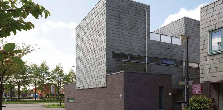 Goed onderhouden woning met zonning dakterras! Royale moderne hoekwoning welke is gesitueerd in de wijk Benschopperpoort direct nabij het oude stadscentrum.