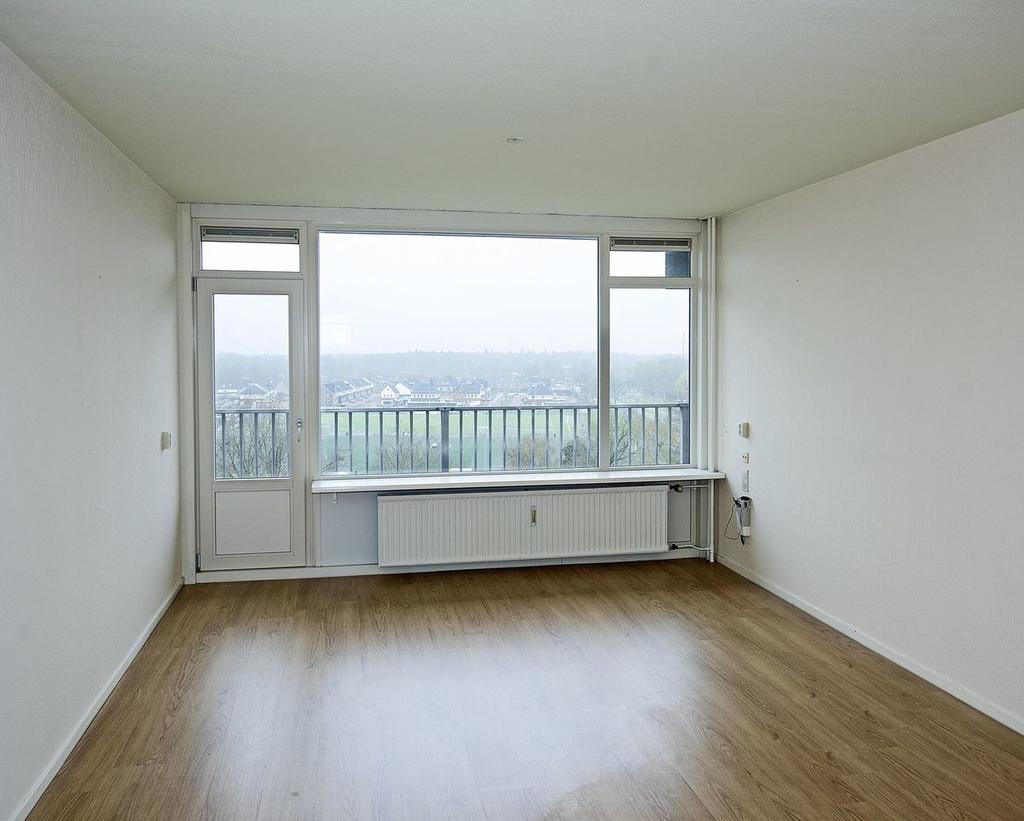 Soort galerijflat Bouwjaar 1973 Type appartement Tuin geen tuin Kamers 4 Woonoppervlakte 96 m² Perceeloppervlakte 0 m²