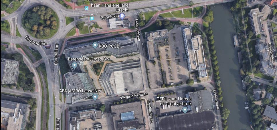 Inleiding Op verzoek van de het bedrijf City Pads is er een Quick scan opgesteld voor de bomenrij aan de voorzijde van het gebouw aan de Vliegend Hertlaan 1-11 in Utrecht.