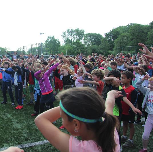 Na de sponsorloop werden alle kinderen getrakteerd op een raketje, een welkome