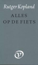 Informatie over de Auteur: Rutger Kopland, werd geboren in 1934, te Goor. Zijn werkelijke naam is psychiater dr. R.H. van den Hoofdakker, maar gaf zijn boeken uit onder zijn pseudoniem.