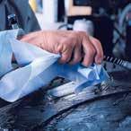 gemaakt, voor een snellere en effectievere reiniging Verlaagt het risico op schade aan het oppervlak Polyestervezels bieden een zachtere en comfortabelere poetsdoek, waardoor lastige gebieden