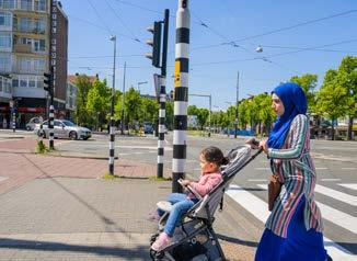 En we beschouwen hen als experts als het erom gaat hoe je hier het beste kunt wonen. Geen grotere woning na gezinsuitbreiding Thiam Bachizah woont sinds vier anders.