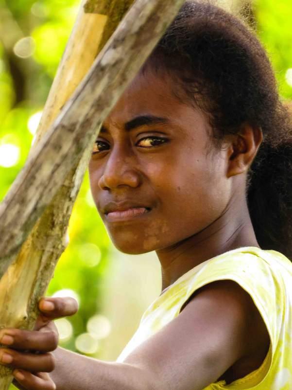 Daarnaast wordt in het onderzoek aandacht gegeven aan de wijze waarop in Papoea nationalisme wordt geuit op de markt en welke rol dit speelt onder de verschillende tribes, en hoe dat dan ook weer kan