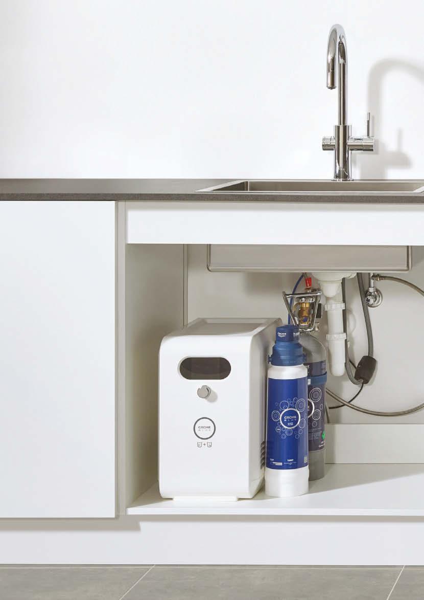 GROHE BLUE PROFESSIONAL 1 VERANDER JE KANTOORRUIMTE IN EEN FLESVRIJE ZONE Het unieke -watersysteem zorgt voor vers en lekker water