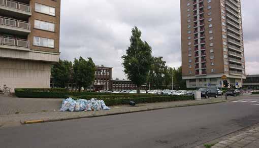 De haven en de stad hebben vandaag weinig met elkaar te maken.