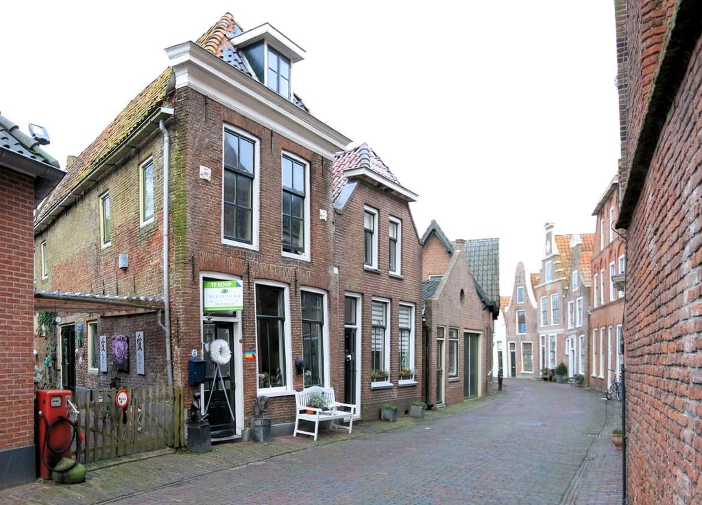 Te koop Kerkstraat 11 8356DN