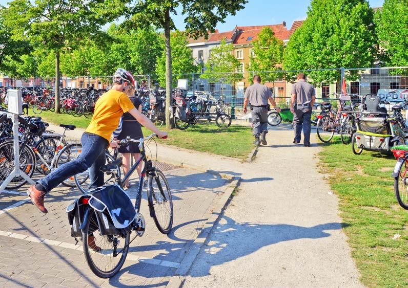 DOORRIJVERBOD Wanneer mag u wél door de Feestenzone rijden met een gemotoriseerd voertuig?