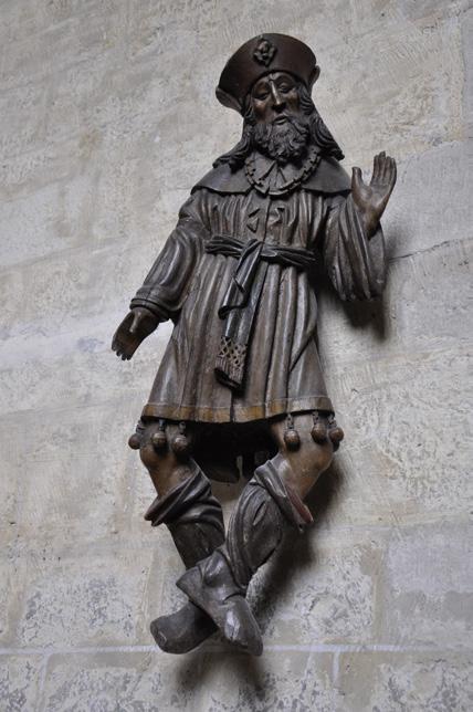 89 oud-testamentaire figuur, genoemd "Dansende David" vervaardigd door: Jan Mertens datering: 1491-1510 hout (eik) volgens C. Engelen: initieel beeld van het H.