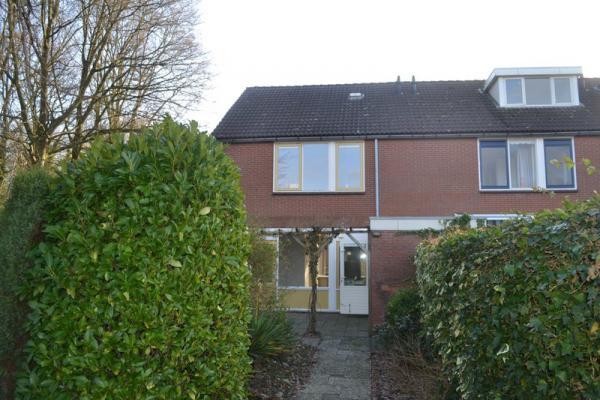 Omschrijving Te koop aangeboden een rustig gelegen ruime hoekwoning voorzien 4