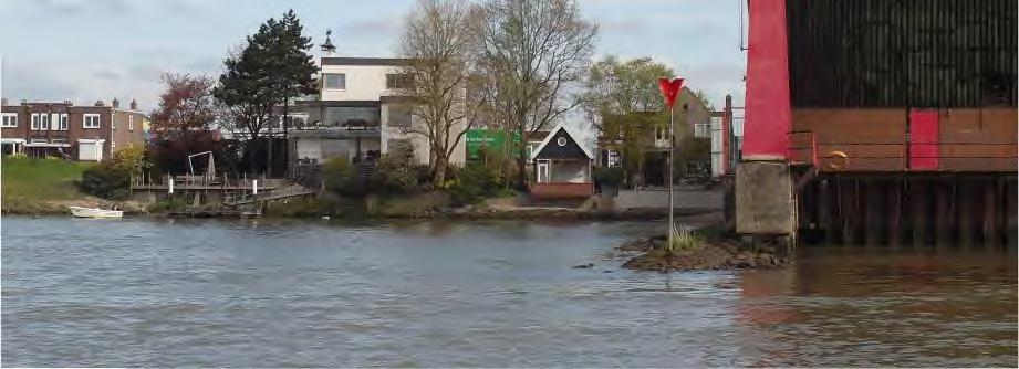 Kwaliteit dijken en oevers: behouden, versterken of vernieuwen ruimtelijke kwaliteit Vier dijkzones: Lek, Merwede, Noord en Linge/Liniedijken Van kenschetsen naar kernkwaliteiten