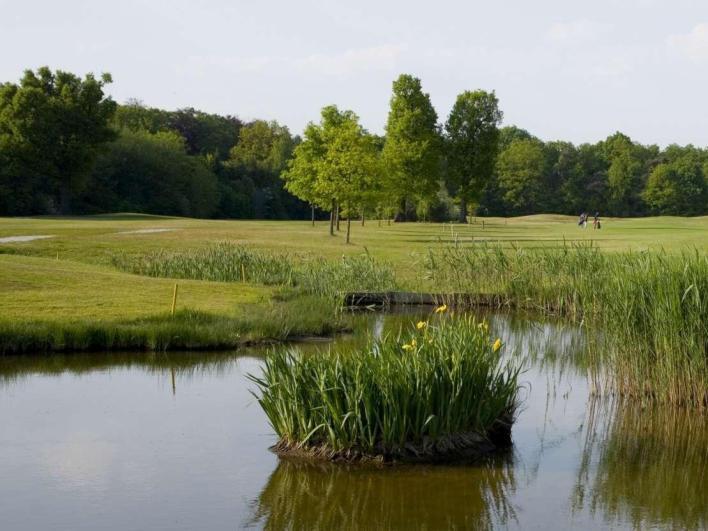 Bij deze locatie hoort een audiofragment. Luister dit af via de website of de mobiele app. 10 Loaksteen Bergwonnersteen Loaksteen, de naam Een loaksteen is een grenssteen.