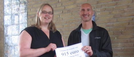 beide cheques van de onder- en bovenbouw zijn overhandigd op vrijdag 1 juni 2012 Ten slotte Dankzij de hulp die wij van alle kanten