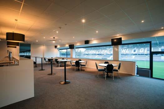 Erezaal De Erezaal wordt op wedstrijddagen gebruikt als exclusieve ruimte voor onze Business Club leden.