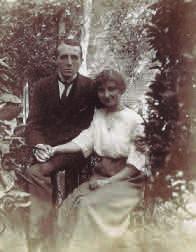 Leo Picard en zijn vrouw Martha Van Vlaenderen. (familiefoto) August Balthazar en zijn vrouw Tineke Baillu.