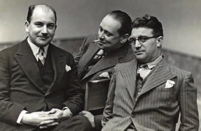 Van links naar rechts op de foto: August Balthazar, zijn jeugdvriend en kunstpaus Paul-Gustave Van Hecke en schrijver Frits Francken, juni 1932.
