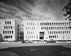 Het gebouw van de voormalige Amerikaanse ambassade in is gemarkeerd als een nationaal monument. Het gebouw is in 1956 ontworpen door de architect Marcel Breuer en was vanaf het begin controversieel.