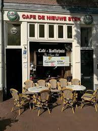 Mocht u dit bezwaarlijk vinden dan kunt u gerust wachten in het koffiehuis totdat iedereen weer terug is.