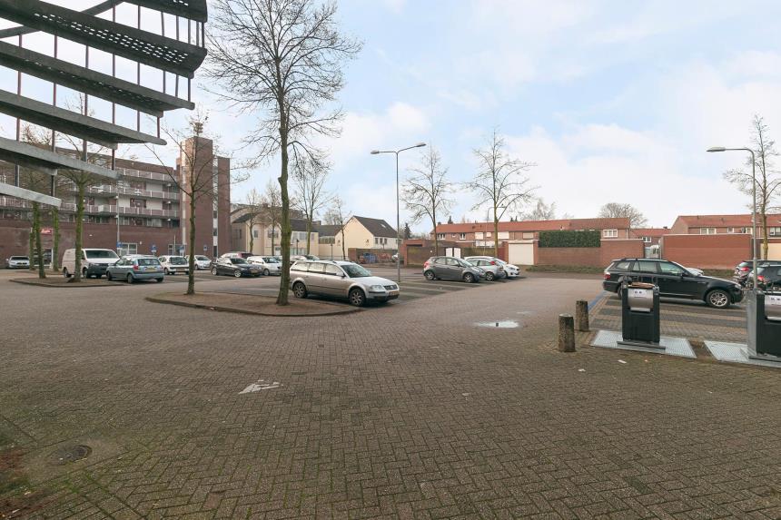 Parkeerplaats aan de achterzijde PARKEREN De gemeente Venray heeft de aanpassing van het parkeerbeleid doorgevoerd.