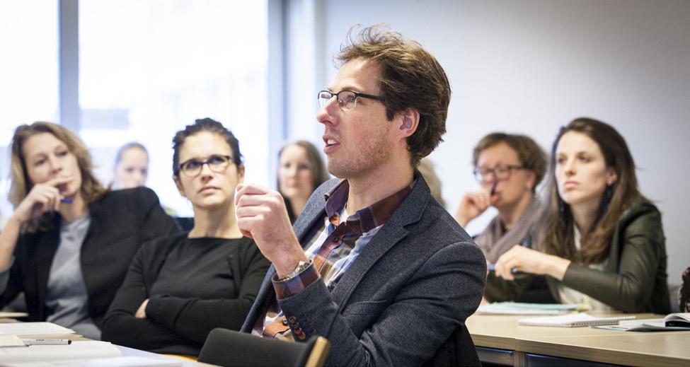 VO competentie 3: Bevorderen van samenwerking, leren en onderzoeken De schoolleider kan strategieën hanteren die gericht zijn op het stimuleren en organiseren van samenwerking en professionele