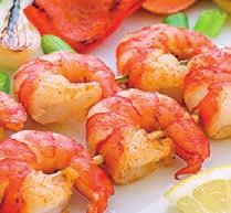 Pittige visspiesjes Meng alle ingrediënten voor de marinade door elkaar en marineer de scampi s minimaal 1 uur in de chili-knofl ookolie.