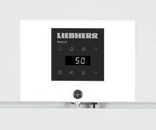 Een alarm waarschuwt bij temperatuurafwijkingen. Wanneer de deur langer dan één minuut openstaat en bij een stroomonderbreking wordt eveneens een alarm geactiveerd. De Profi-elektronica.