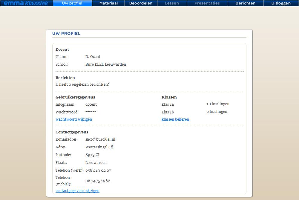 DOCENTENOMGEVING Wanneer u ingelogd bent ziet u het volgende scherm: U ziet een overzicht van uw profiel met het aantal ongelezen berichten, uw klassen en uw gebruikersgegevens.