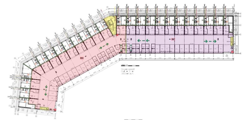 De stallingsgarage grenst aan één zijde aan de woningen en aan de straatzijde is de garage voorzien van een open hekwerk.