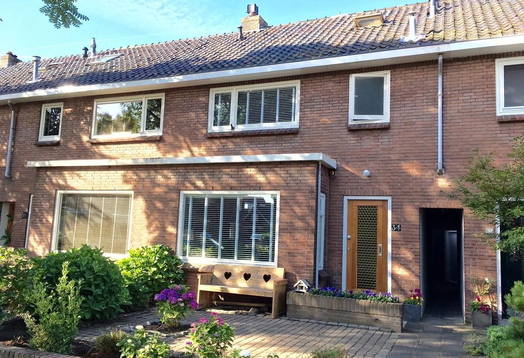 VONDELSTRAAT 34 2406 XJ ALPHEN AAN DEN RIJN 325.000 K.K. BIEDEN VANAF 325.000,= K.K. (Vraagprijs 350.