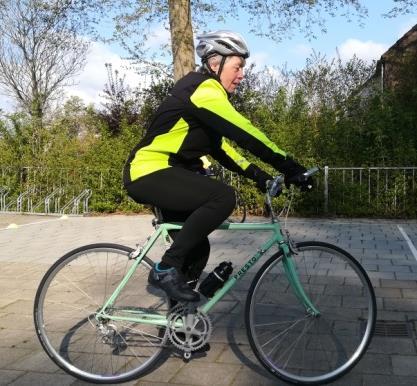 Start2bike training 2019 oor Peter Kuijper Moet ik nog leren fietsen vraag ik mezelf af? Ik fiets al vanaf toen ik kind was. Naar school in Amsterdam en dan ook dwars door de stad.