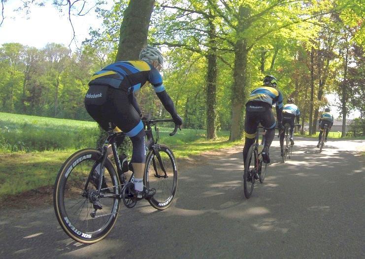 naar Bunschoten-Spakenburg, de volgende op het lijstje. Echter door de kilometerbeperking van 200 en een beetje bleven we in het industriegebied rijden. Een terecht minpuntje van de route.