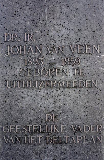 Wie was Johan van Veen Geboren in Uithuizermeeden, 1893 Afgestudeerd in Delft in 1919 Dom baantje in