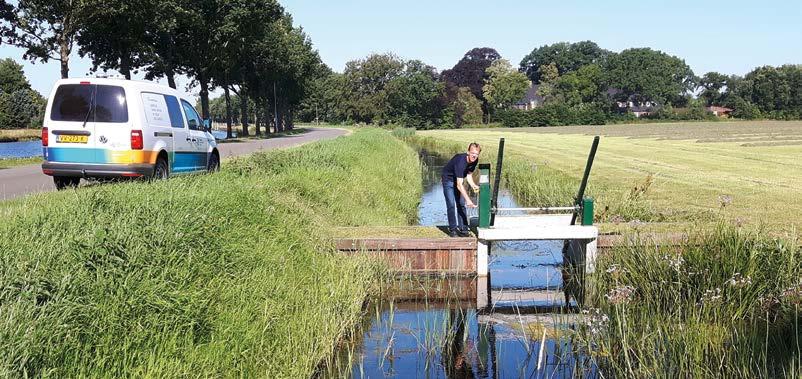 Tijdens het groeiseizoen, van mei tot oktober, bestaat het dagelijkse beheer uit het draaien aan de knoppen peilbeheer en onderhoud.