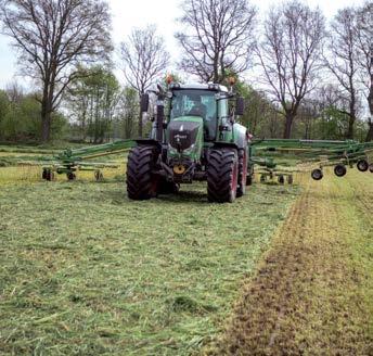 De Delta bedieningskast, biedt bij de Swadro 1400 Plus bovendien digitale hoogteweergave per rotor en automatische hoogteinstelling van alle elementen.