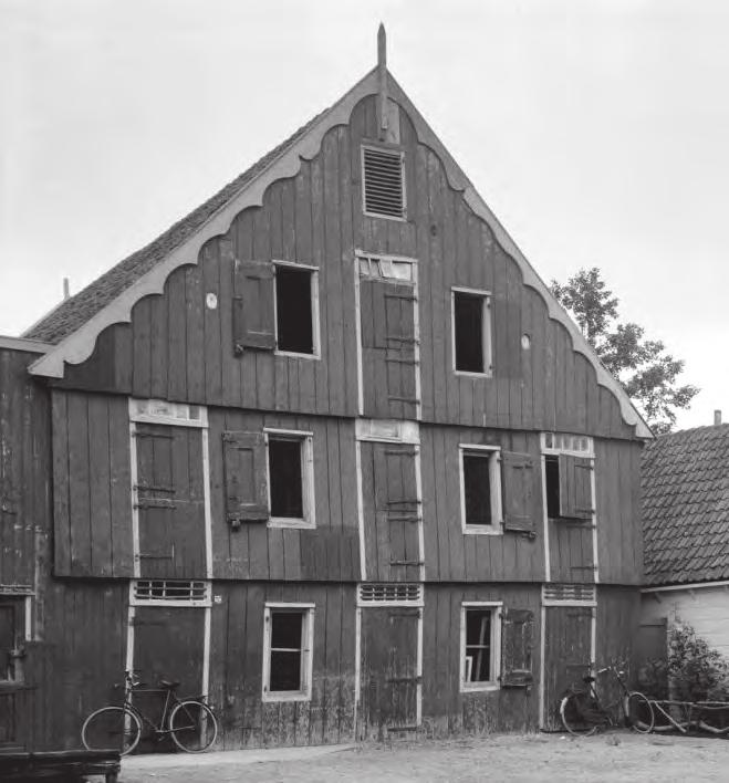 Zoals de naam al weergeeft wordt het gebruikt voor het stallen van de koetsen en de paarden van de opeenvolgende kaashandelaren.