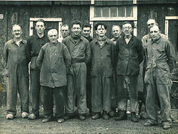 Heerlijk samenzijn met vrienden en familie in de grote woonkamer, maar je ook kunnen terugtrekken op je eigen plekje, ongestoord De begane grond - nu in gebruik als kantoor was eerder onze enorme