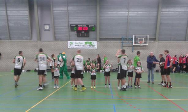 ADOS1 behaalde een verpletterende overwinning: 22-12. De kinderen vonden het fantastisch dat ze hebben gewonnen en leuk dat ze veel hebben gescoord.