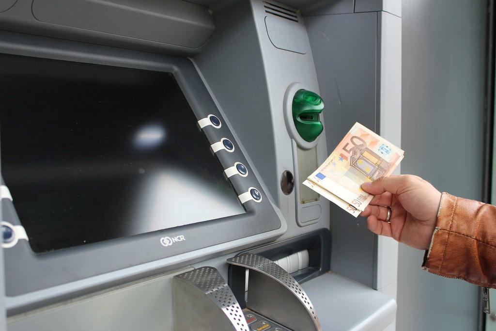 30 juli 2018 Beperking aantal geldautomaten in zicht ABN AMRO, ING, Rabobank en Geldservice Nederland (GSN) werken momenteel intensief aan de ontwikkeling van een gezamenlijk landelijk netwerk van