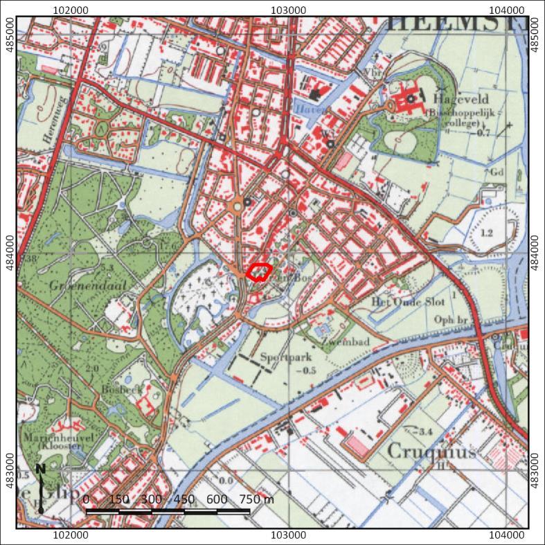 Figuur 7 Het plangebied (rood omlijnd) op een topografische kaart uit 1980. Bron: www.topotijdreis.nl.