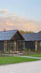 Efficiënte en esthetische resultaten voor een maximaal rendement Hoe werkt het dak indeksysteem? Het volledige dakvlak wordt gevuld met de zwarte zonnepanelen.
